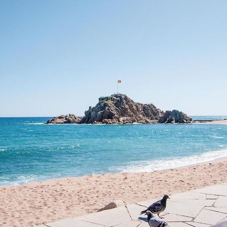 2 Bedroom Cozy Apartment In Blanes Eksteriør billede