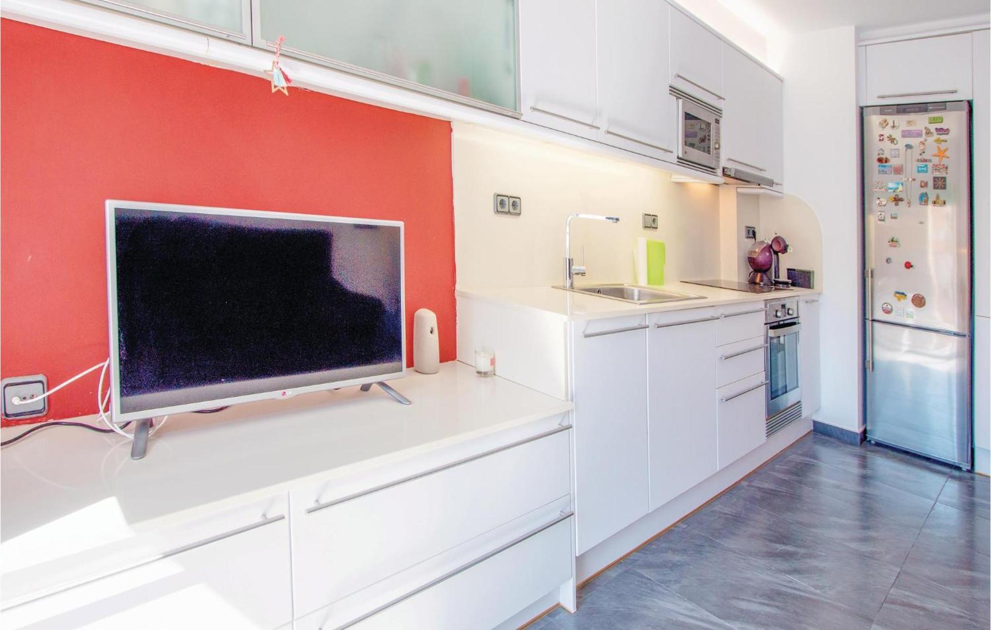 2 Bedroom Cozy Apartment In Blanes Eksteriør billede