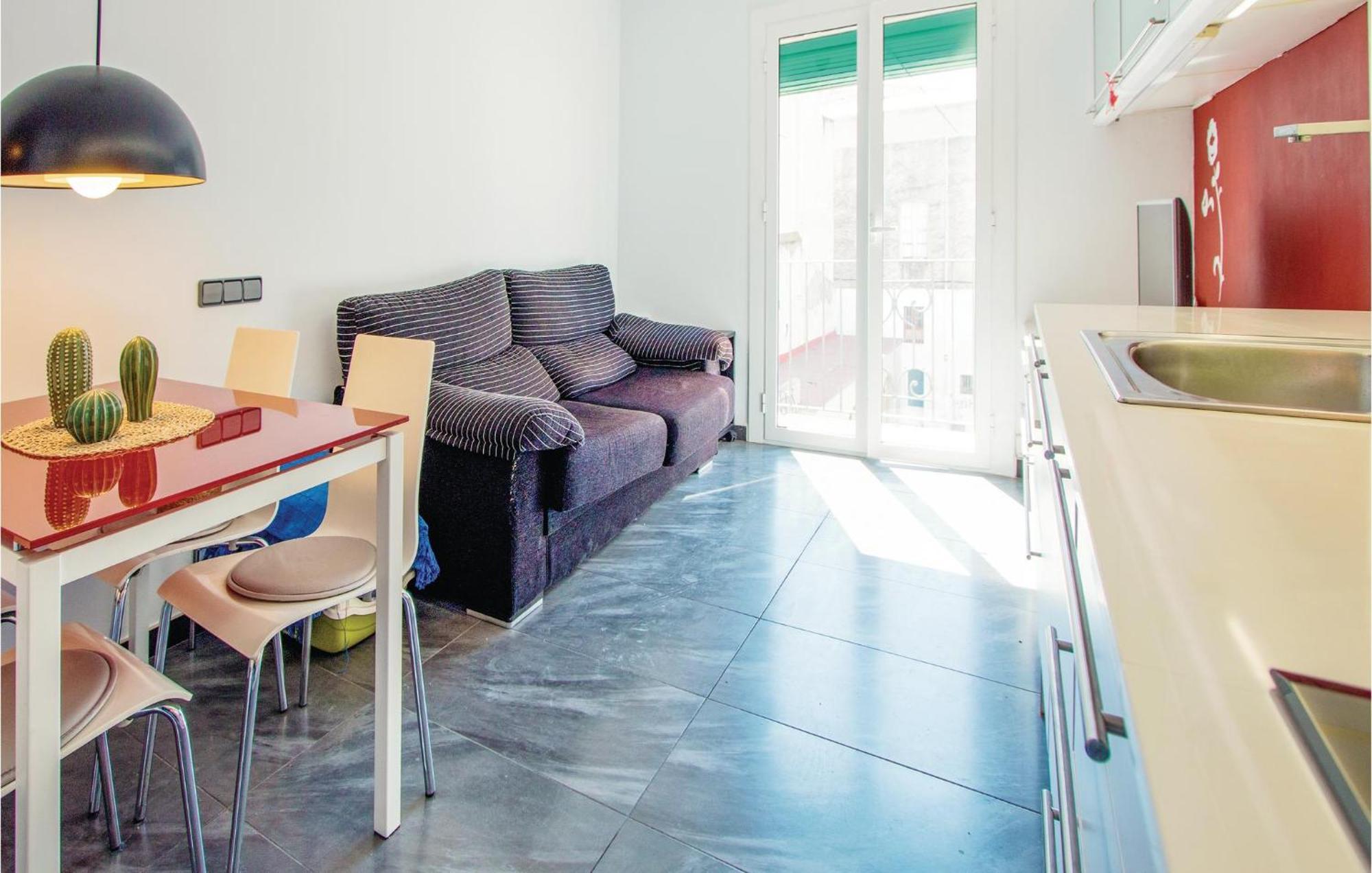 2 Bedroom Cozy Apartment In Blanes Eksteriør billede